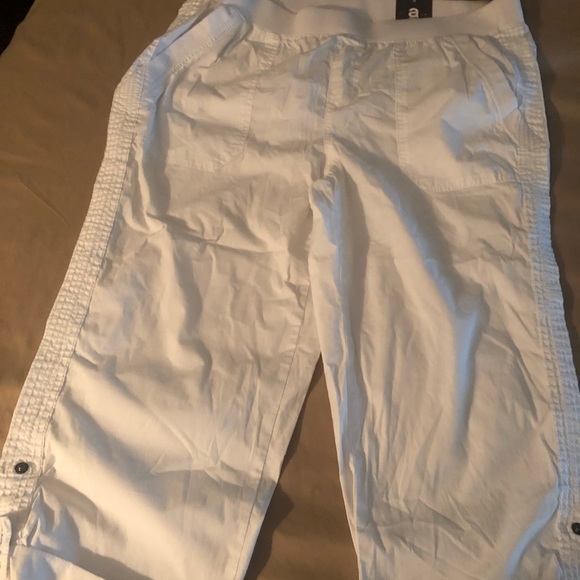 Capris - Picture 1 of 5